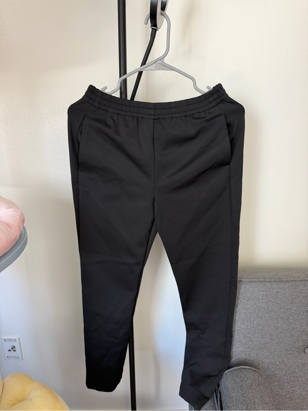 Theory Black Tapered Pants in Knit Tech